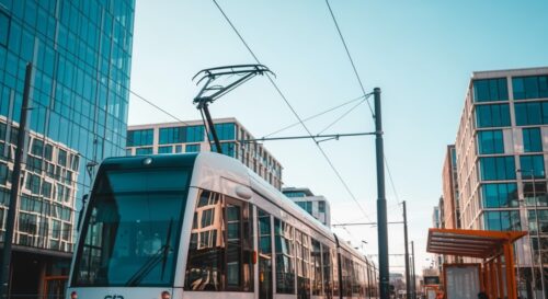 Zamaskowani wandale atakują tramwaj we Wrocławiu – sprawcy wciąż nieuchwytni!
