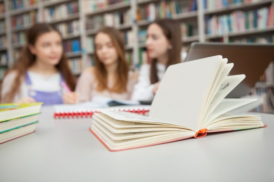 Stypendia Rady Powiatu Wrocławskiego 2025/2026: Uznanie dla młodych talentów!