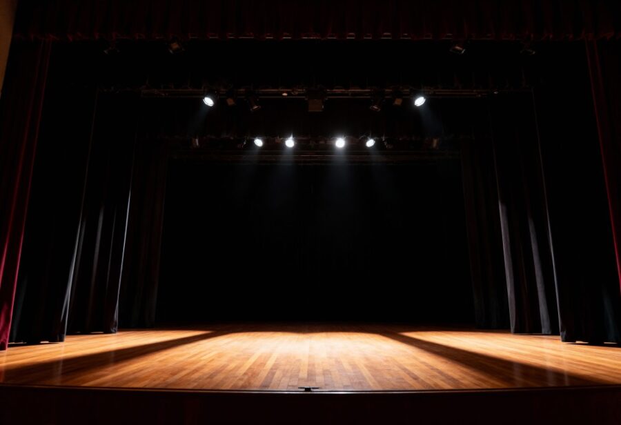 Zanurz się w emocje „Amatorek” – Teatr Kombinat zaprasza 13 grudnia!