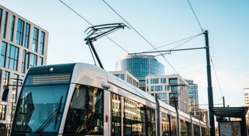 Tramwaje w chaosie: Wykolejenie na ul. Skargi wstrzymuje ruch!