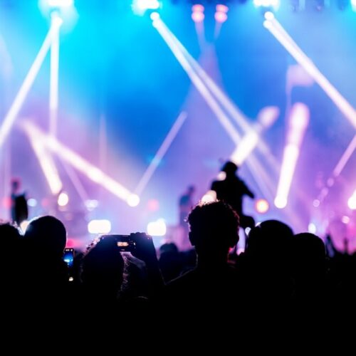 Muzyczne Połączenie: Kombii i Mazowsze na Placu Wolności