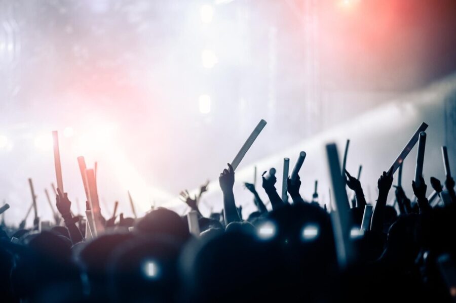 Muzyczny wieczór nad Odrą: Cztery zespoły, jeden bezpłatny koncert!