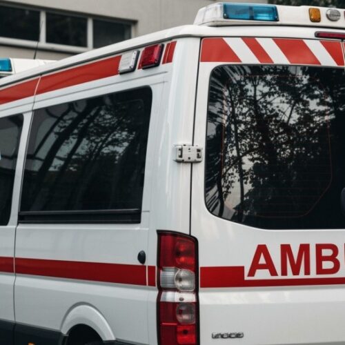 Ewakuacja uczniów po odkryciu niewybuchu przy III LO we Wrocławiu