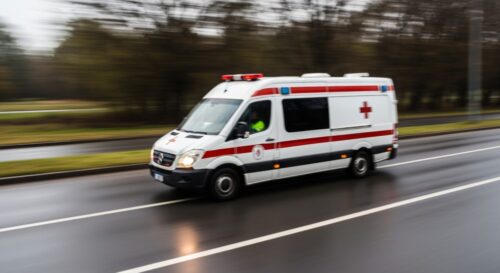 Policjanci w akcji: Ratunek dla krwawiącego mężczyzny w Jelczu-Laskowicach