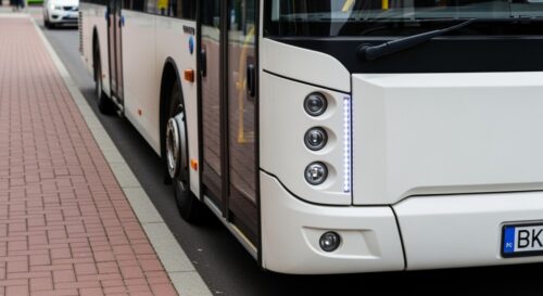 Tramwajem lub autobusem na Sanah na Tarczyński Arenie