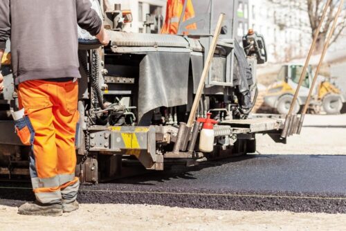 Wrocław odświeża oznakowanie dróg: trwa akcja za 6 mln zł