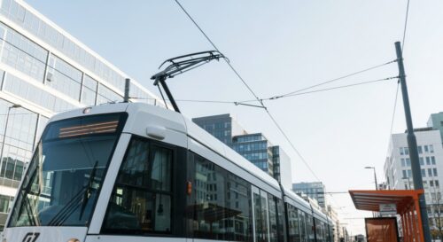 Tramwaje znów na trasach po kolizji na Olszewskiego!