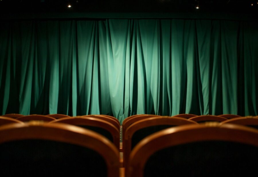 Fredrowska klasyka w nowej odsłonie – Teatr Polski zaprasza na premierę!