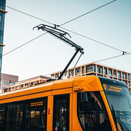 Tramwaje w chaosie: Objazdy na Legnickiej z powodu awarii!
