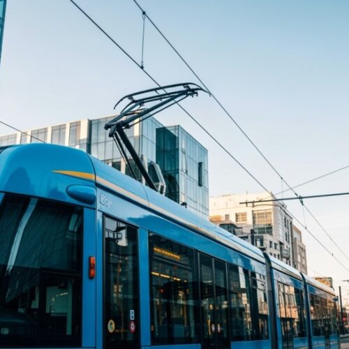 Wrocław ożywia historię: unikalny tramwaj Tatra T3SUCS na ulicach miasta!