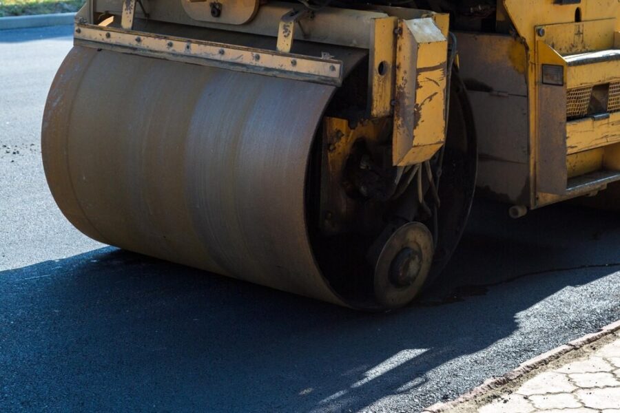 Nowa nawierzchnia Gajowickiej – Wrocław w drodze do lepszej infrastruktury!