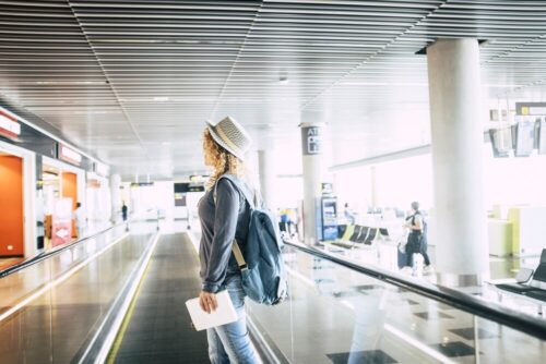 Wrocławskie lotnisko stawia na cargo: nowa hala zwiększy możliwości transportowe!