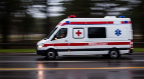 Sukces w walce z czasem: Policja uratowała wychłodzonego 71-latka w Jaworze