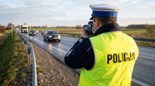 Pijany kierowca z 2,5 promila zderzył się z barierami na A4
