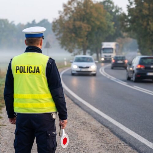 Zostawiła samochód pod rogatkami, spiesząc się na pociąg!
